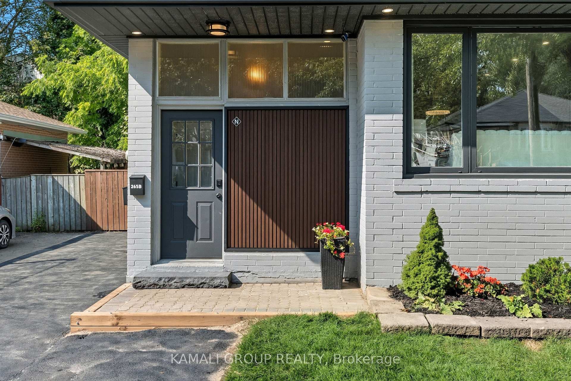 LEGAL BASEMENT APARTMENT (ARU)