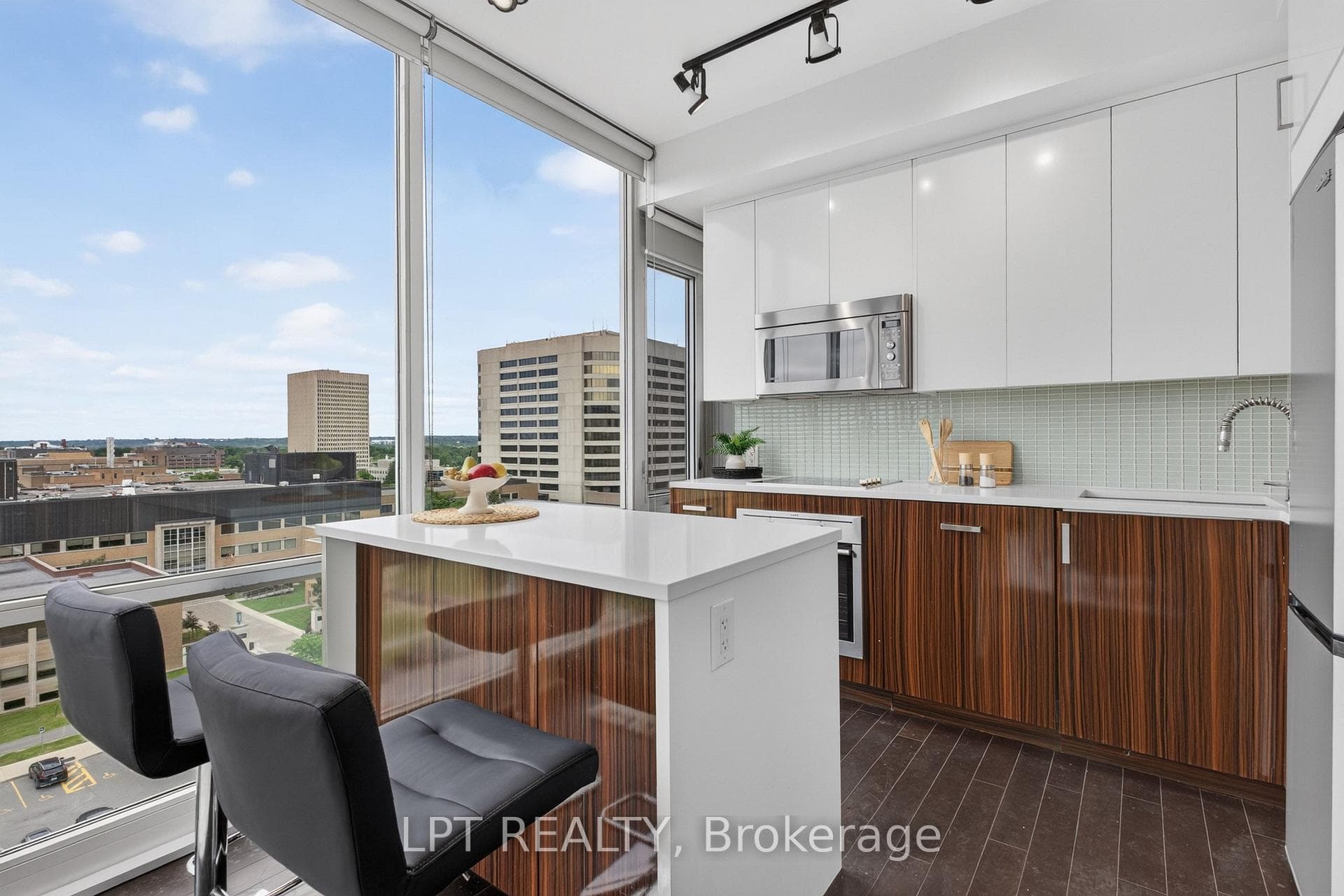 201 Parkdale Avenue Unit 1004 photo 11