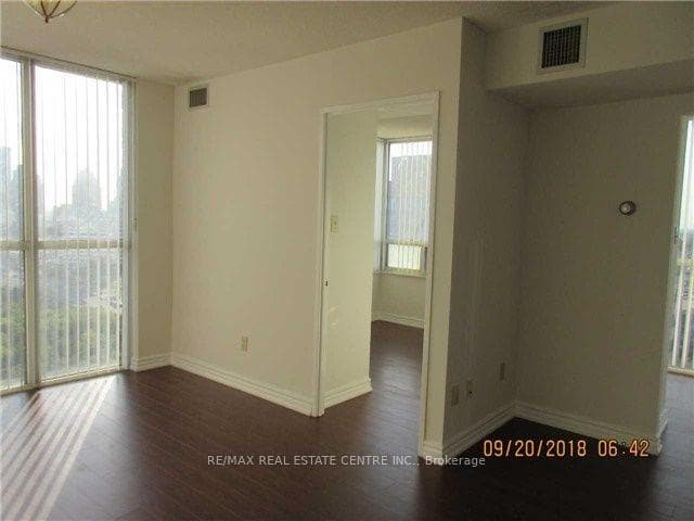 265 Enfield Place Unit 2104 photo 11