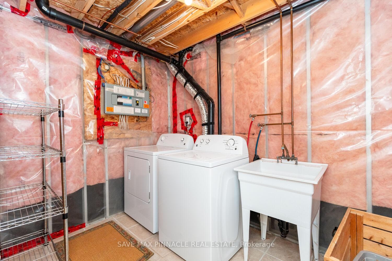 215 Terraview Crescent photo 36
