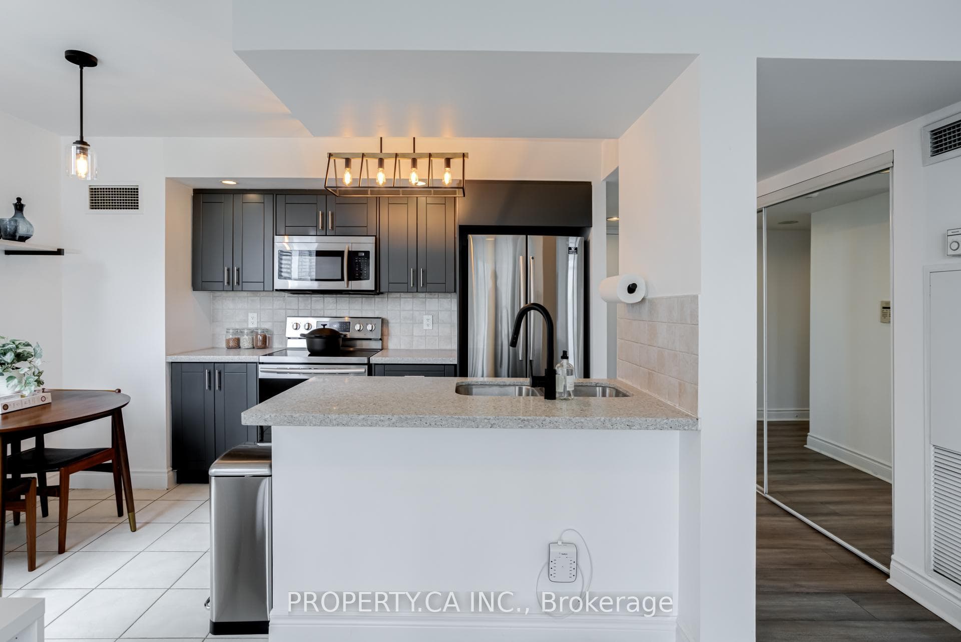 15 Northtown Way Unit 527 photo 13