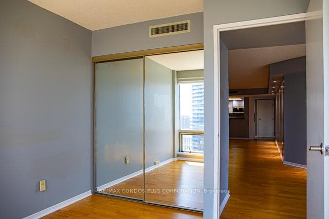 1001 Bay Street Unit 3008 photo 11