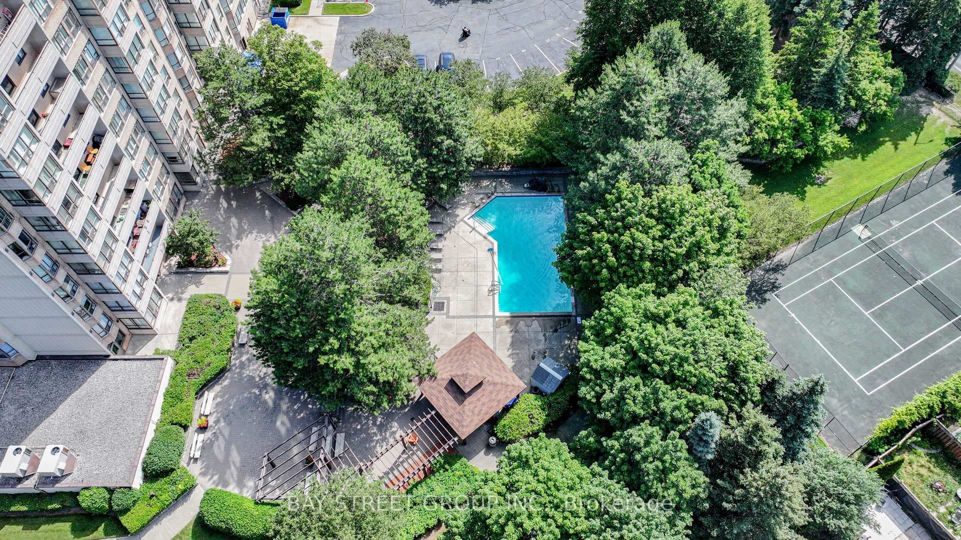 Outdoor Swimming Pool
