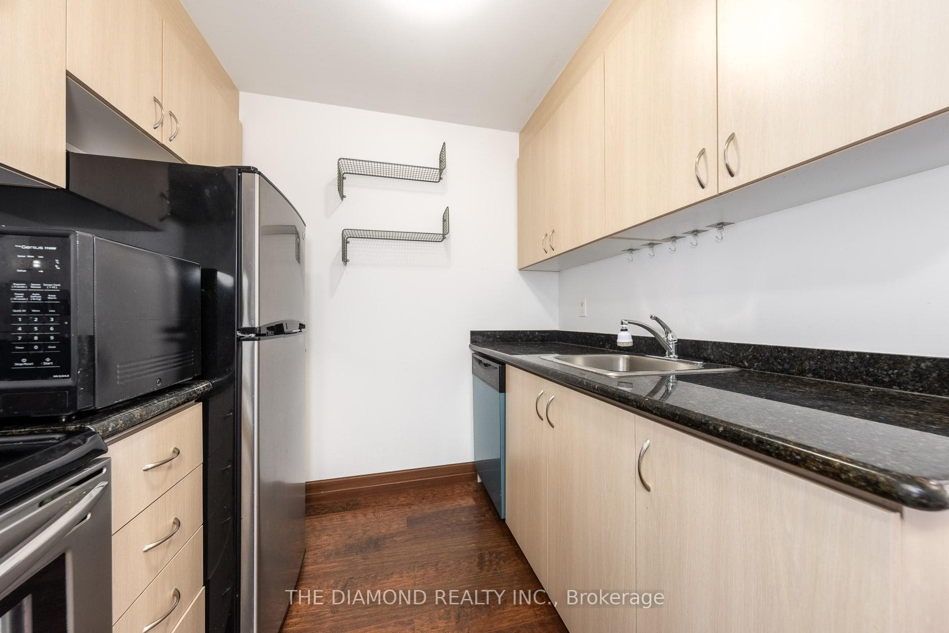 15 Maplewood Avenue Unit PH 5 photo 7