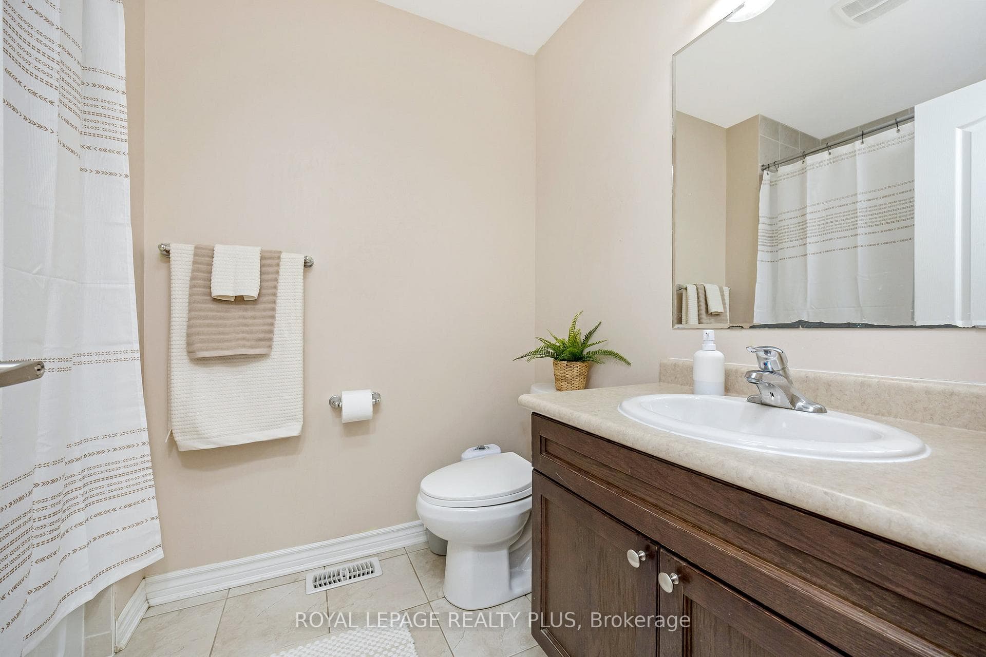 1542 Gainer Crescent photo 30