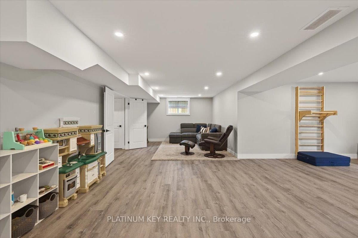 54 Mcneil Street photo 26