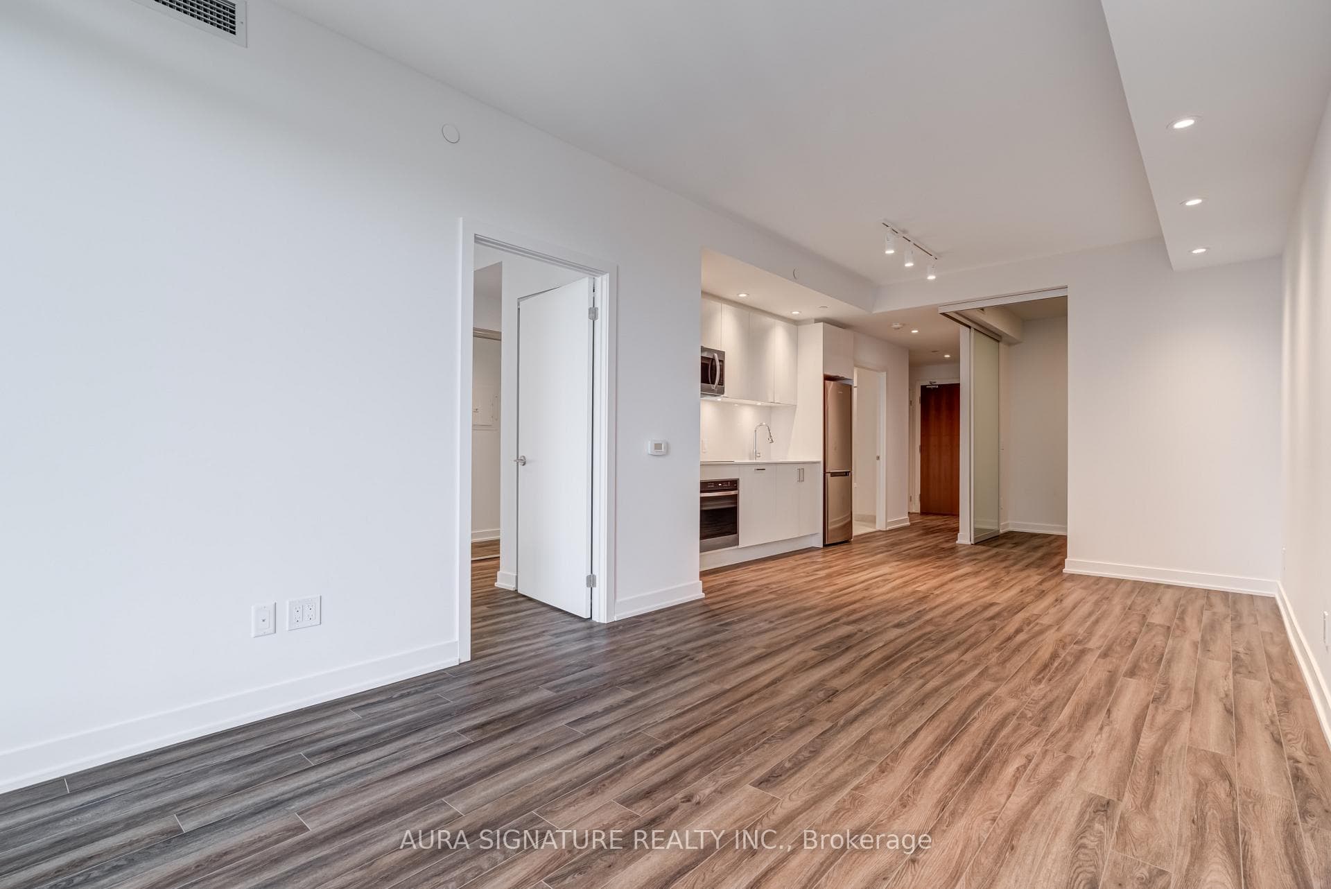1928 Lake Shore Boulevard Unit 2205 photo 12