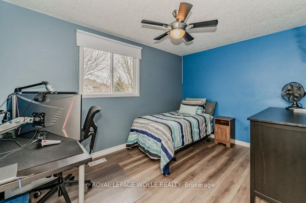 227 Dearborn Boulevard photo 21