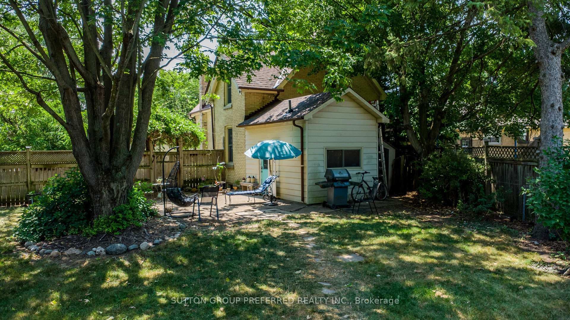 4242 Colonel Talbot Road photo 36
