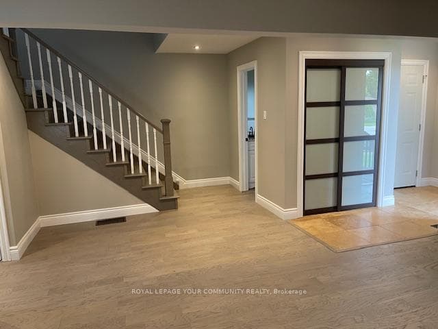 301 Hickling Trail photo 2