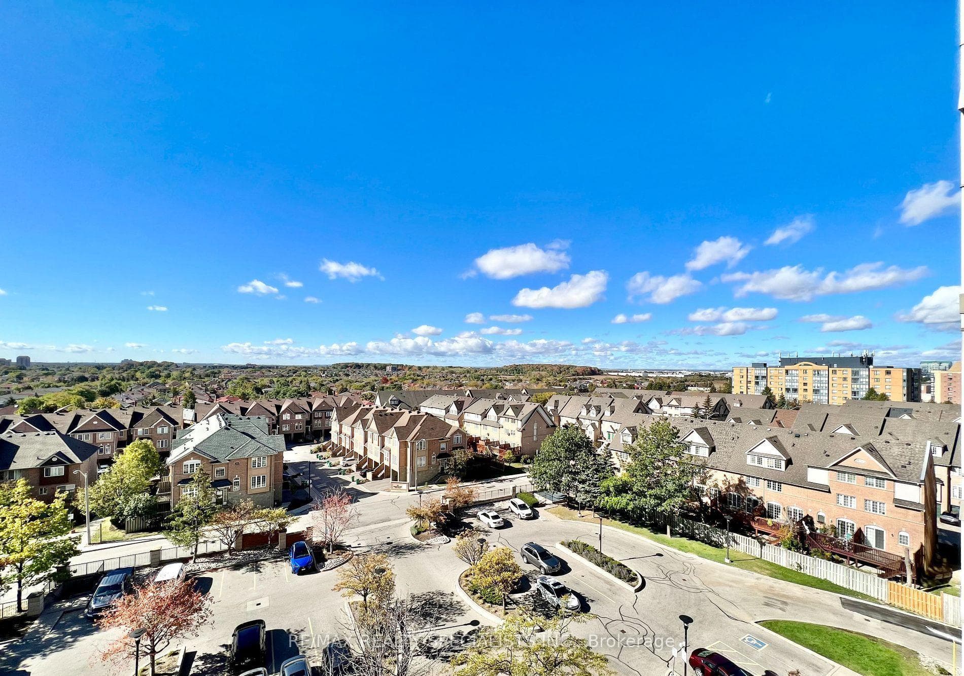 55 Strathaven Drive Unit 707 photo 9