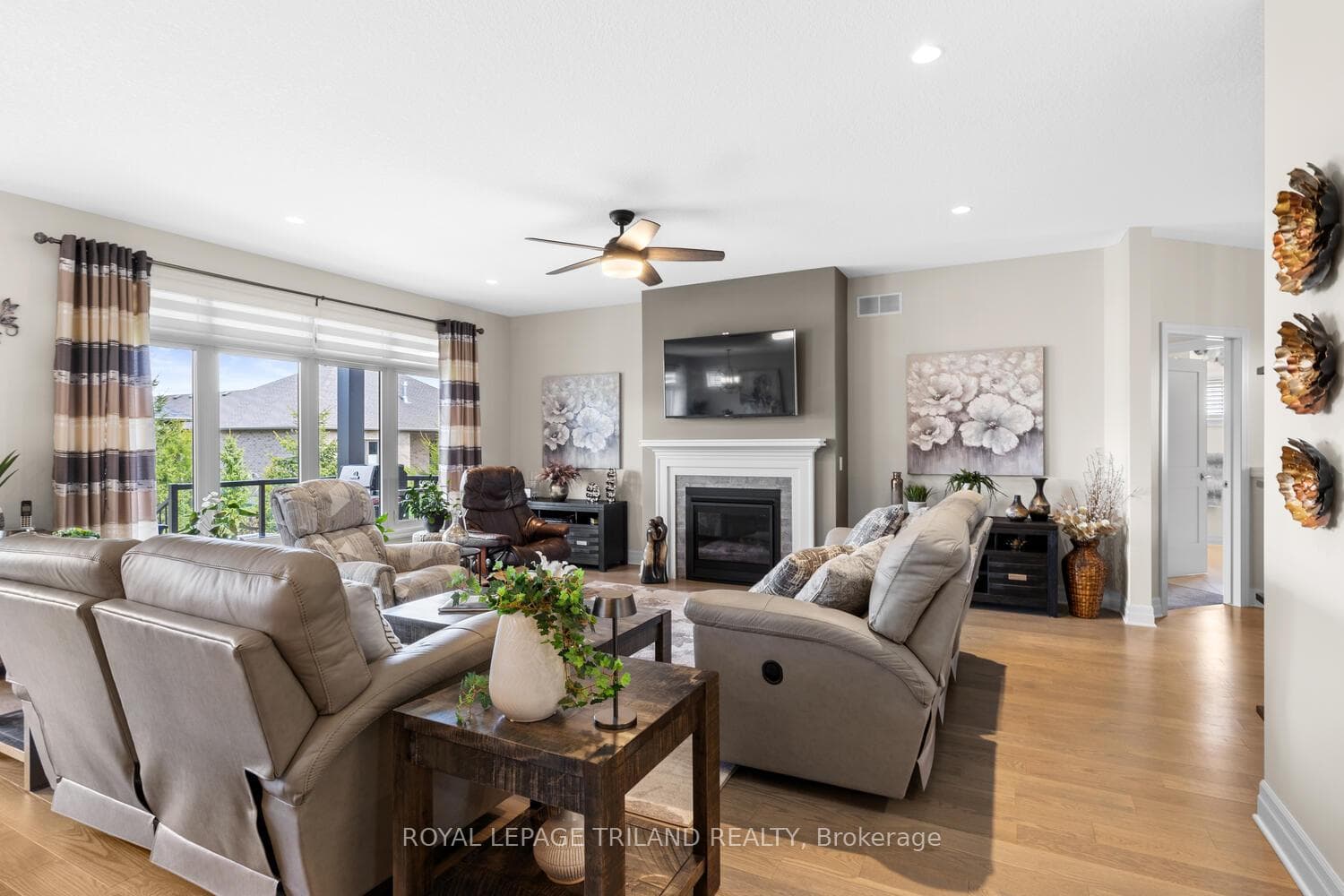 1527 Moe Norman Place photo 9