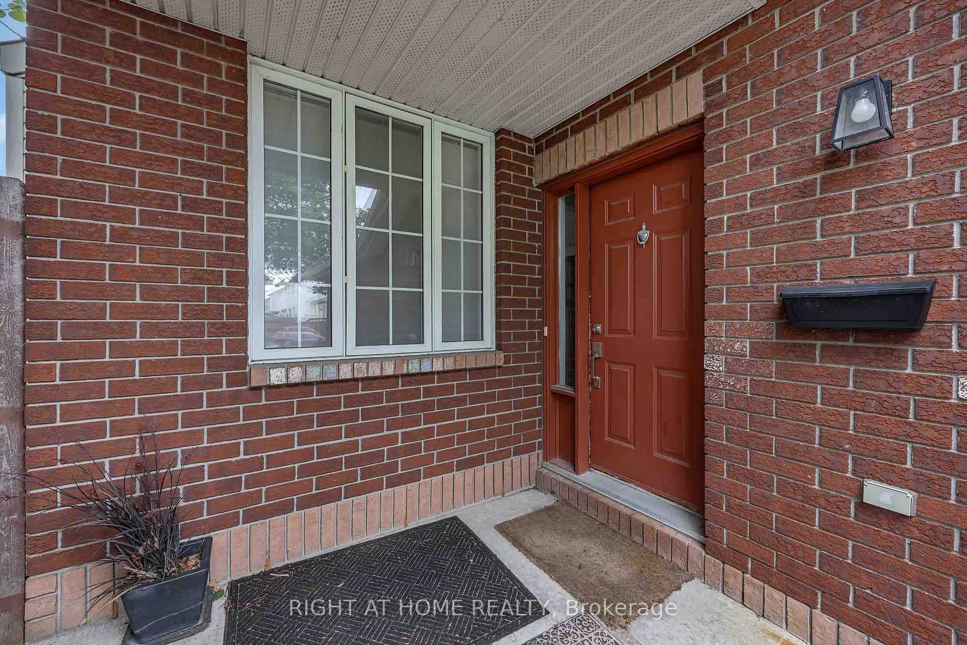 1 Kincardine Drive photo 4