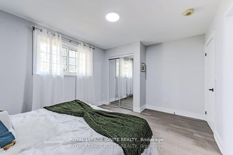 4 Drayton Crescent photo 16