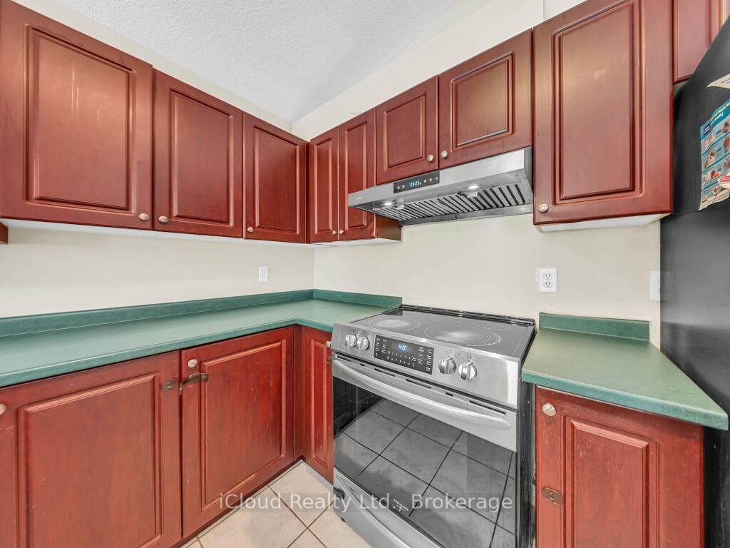 308 Keewatin Avenue photo 16