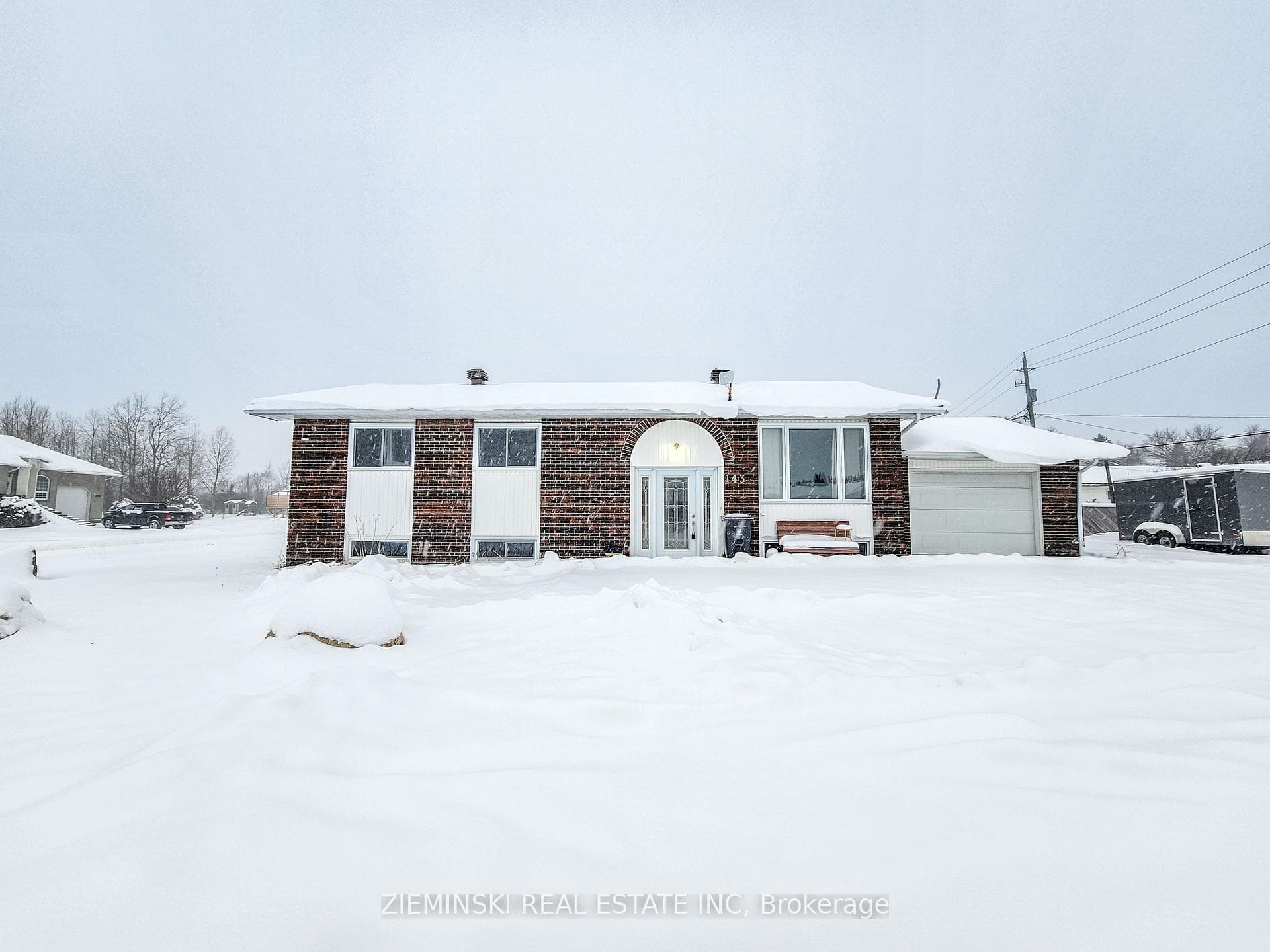143 Tamarack Street photo 1