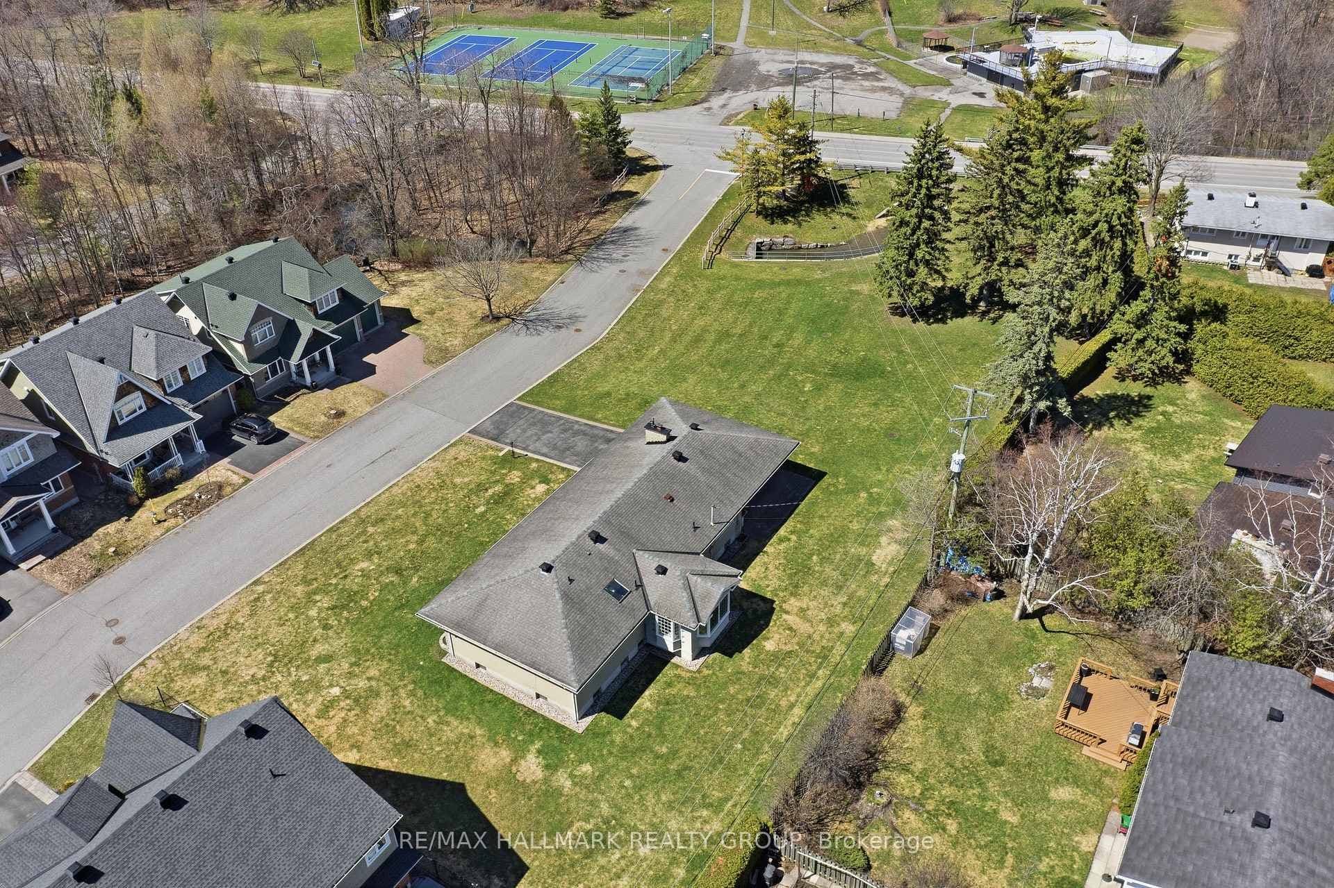 68 Corkstown Road photo 34
