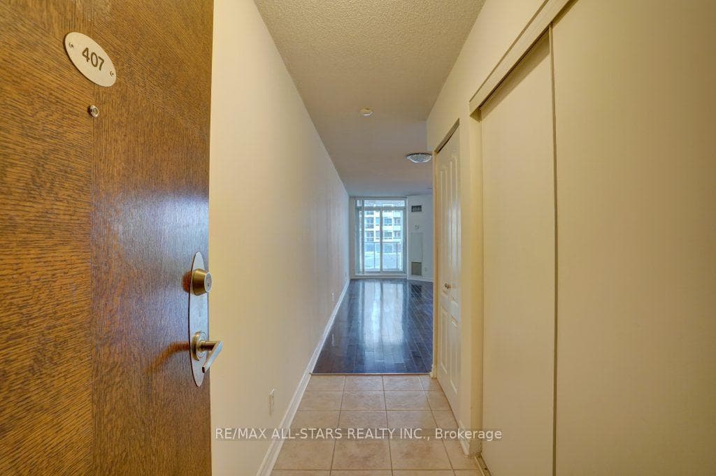 1 Rean Drive Unit 407 photo 3