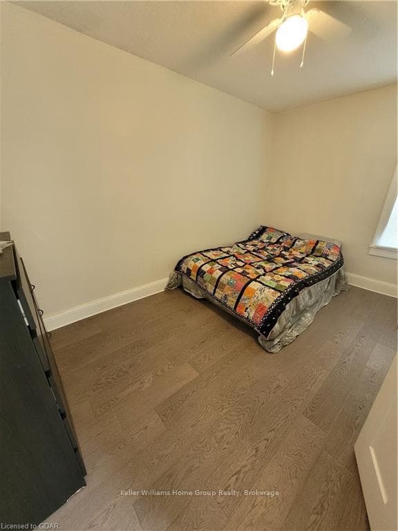 304 ELORA Street photo 15