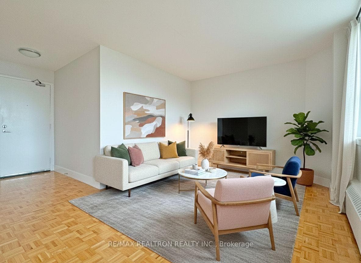 485 Huron Street Unit 406 photo 1