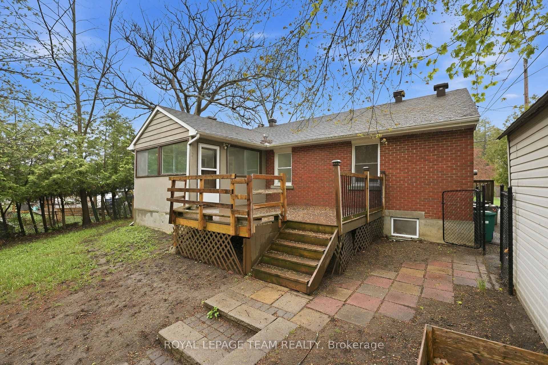 49 Crownhill Street photo 34