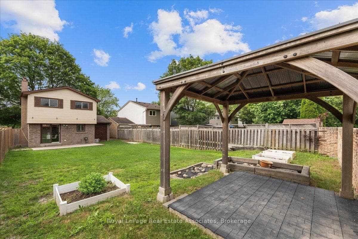 19 Harrison Court photo 37