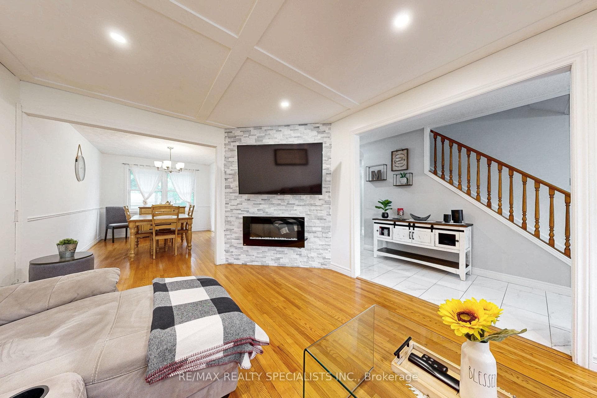 99 Pinnacle Drive photo 9