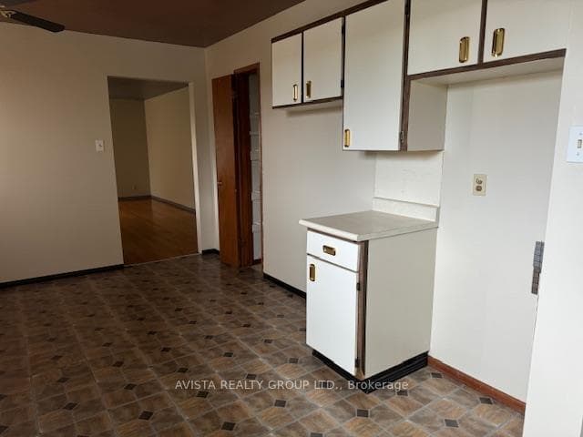 129 Spruce Court photo 8