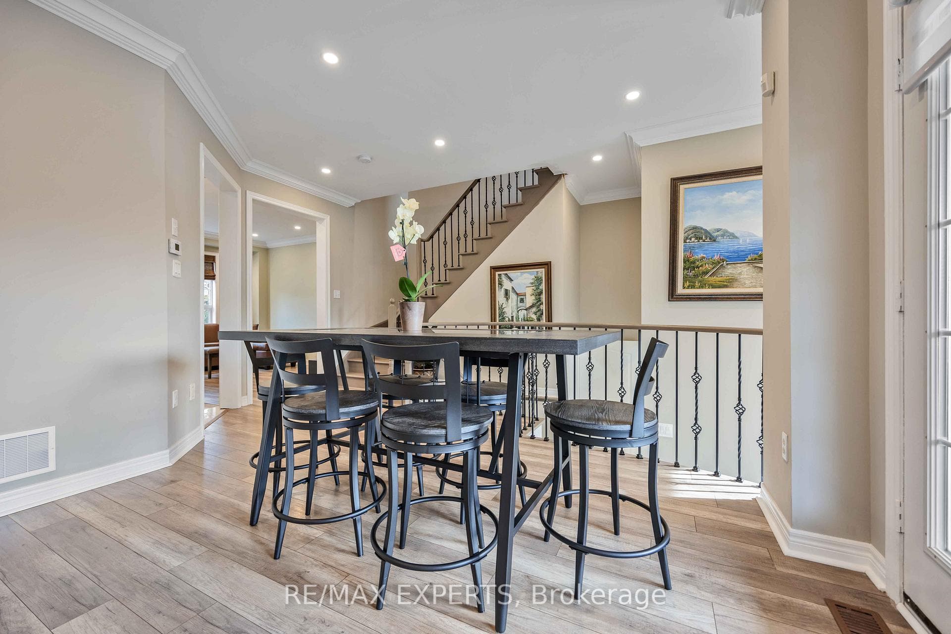 77 Starling Boulevard photo 9