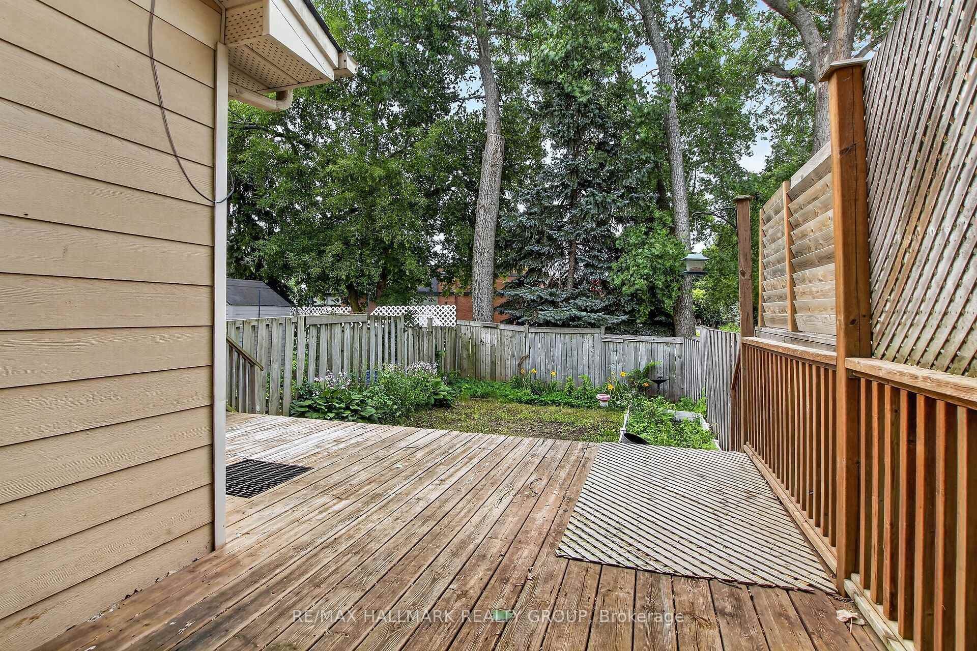 244 Huntersfield Drive photo 38