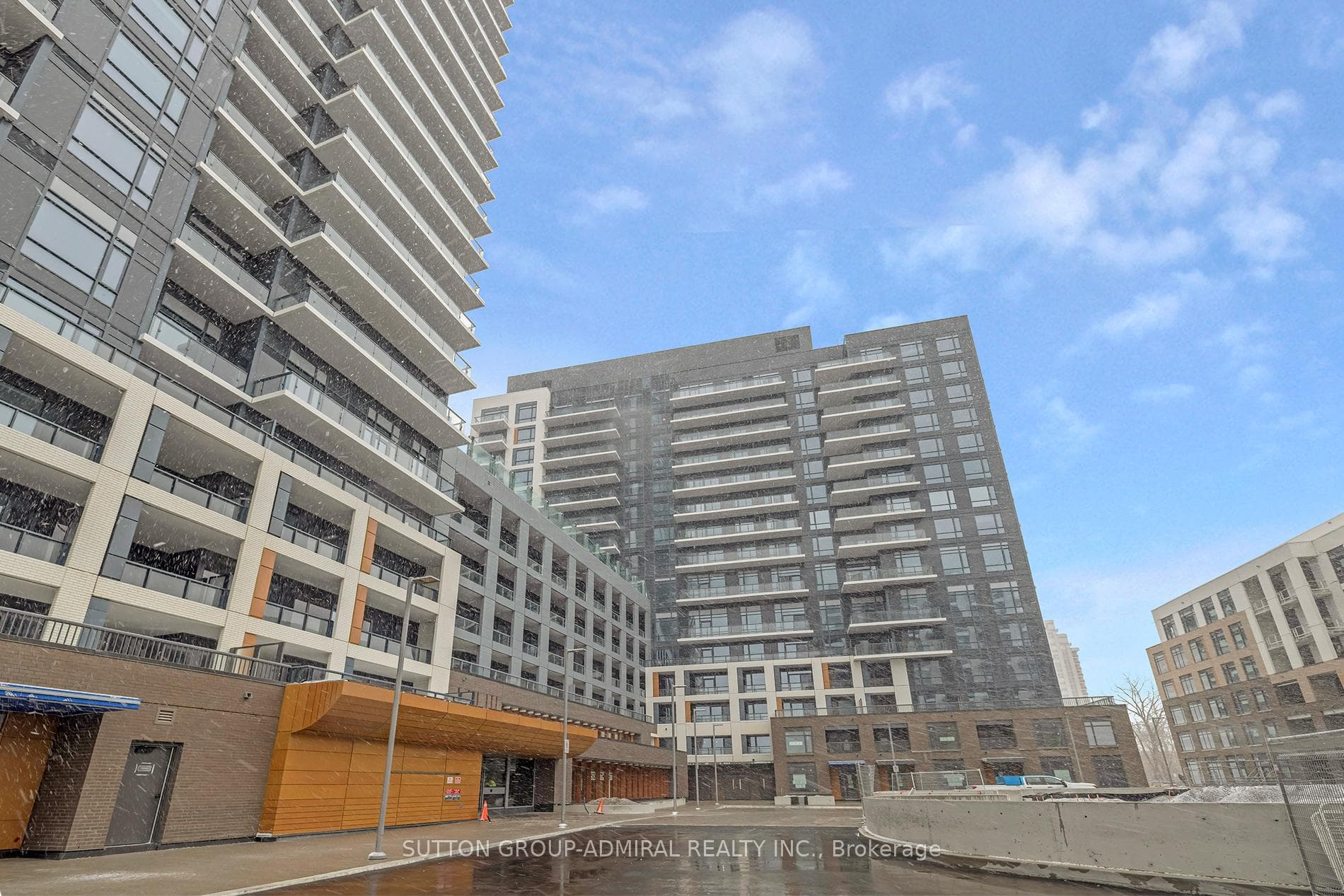 7950 Bathurst Street Unit A522 photo 17