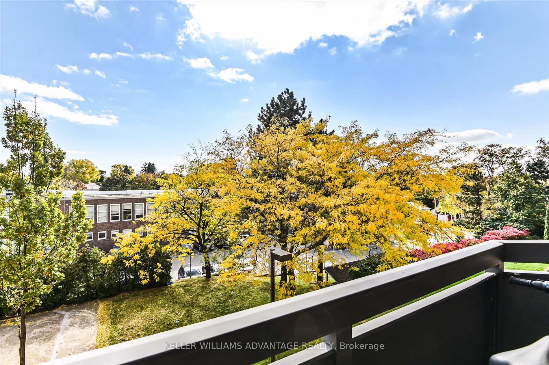 3845 Lake Shore Boulevard Unit 310 photo 9