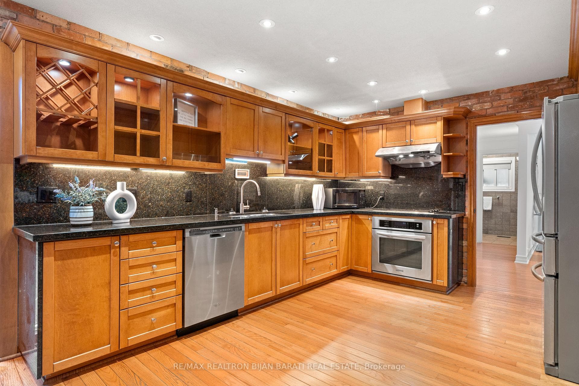 9 Sifton Court photo 10