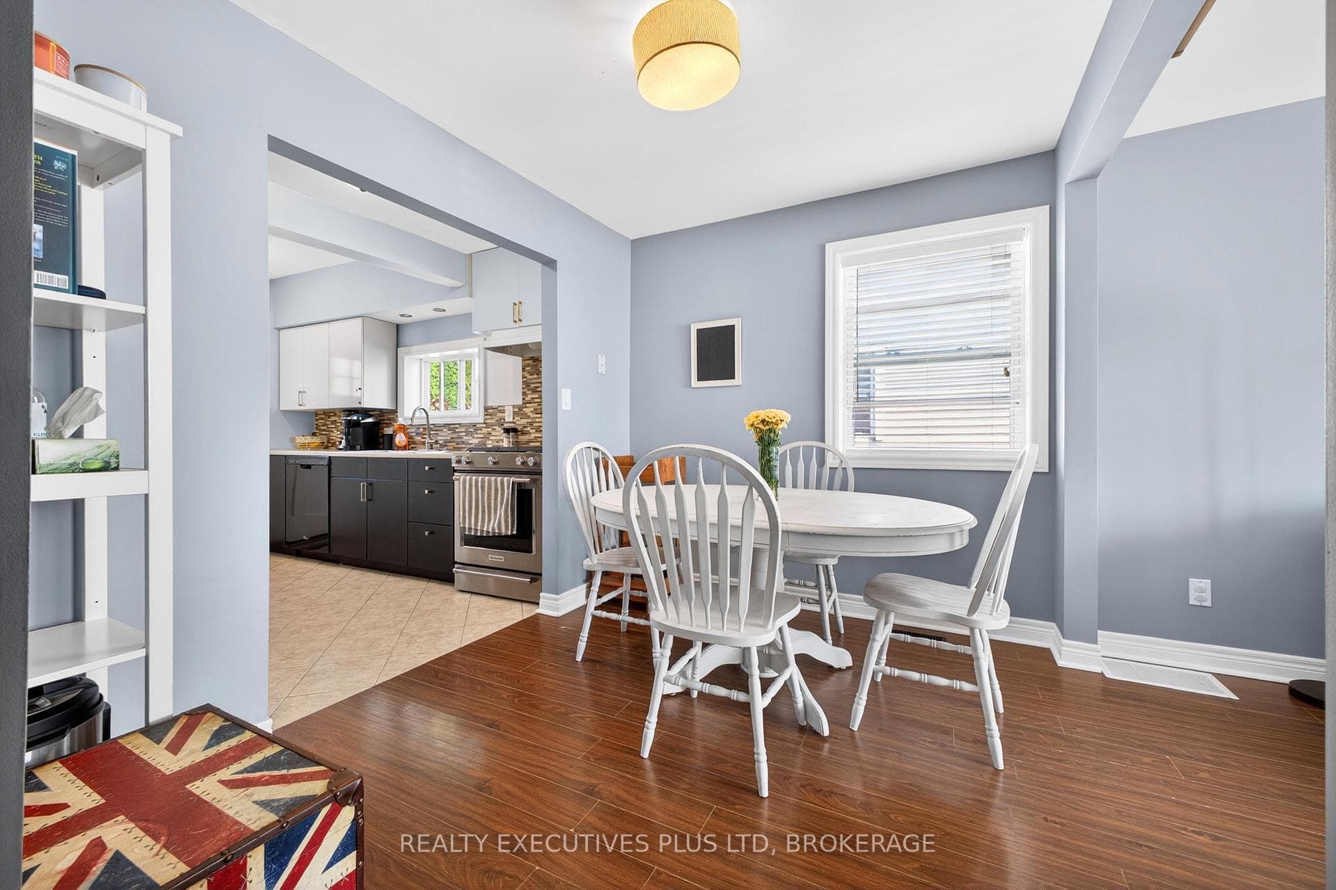 46 Doncaster Boulevard photo 9