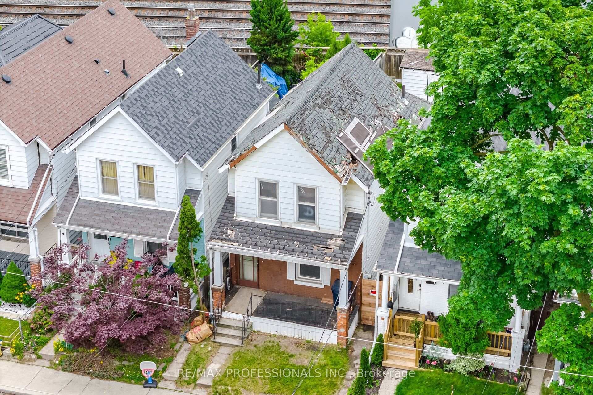 39 Holley Avenue photo 15