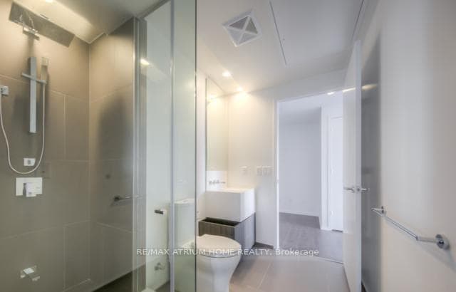 1 Bloor Street Unit 5009 photo 7