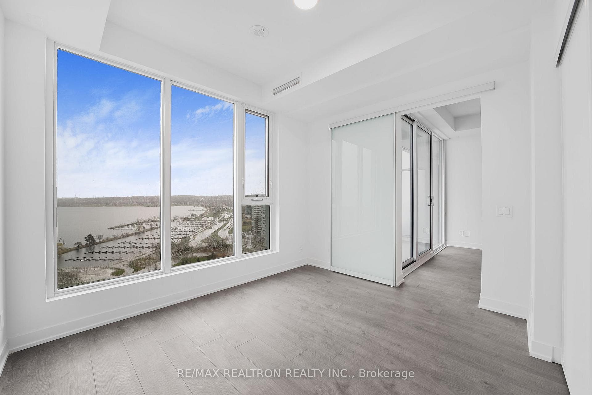 39 Mary Street Unit 1509 photo 28