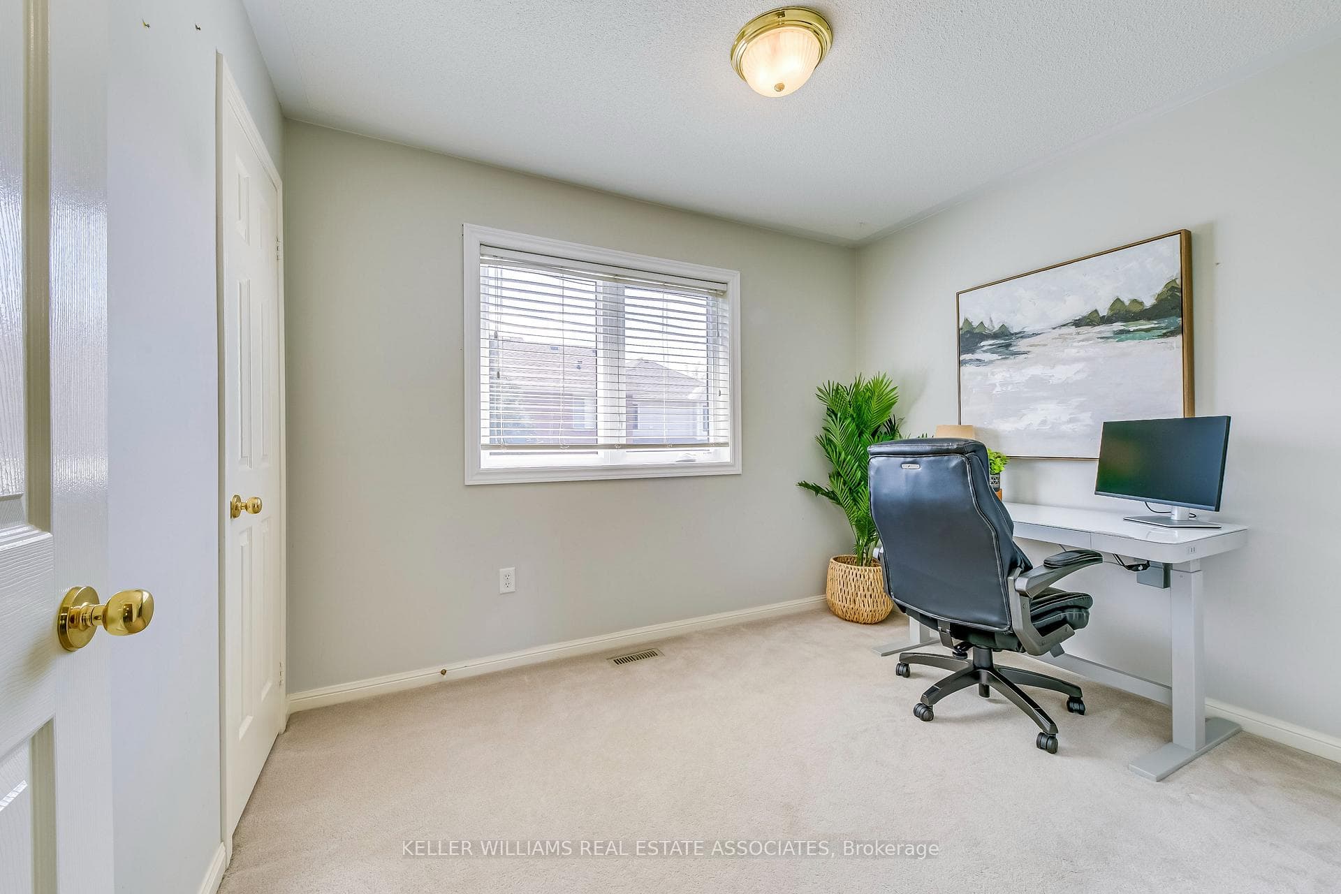 2087 Broadleaf Crescent photo 12