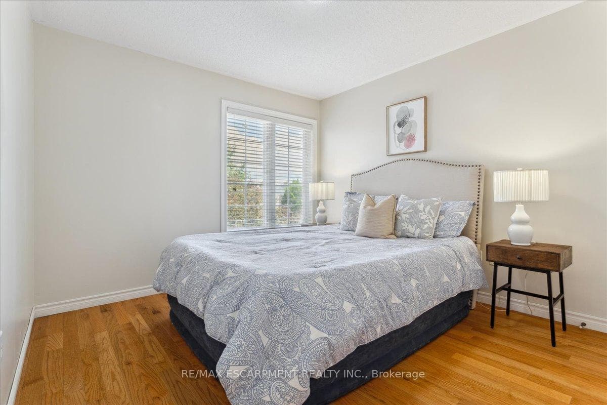 5262 Ruperts Gate photo 30