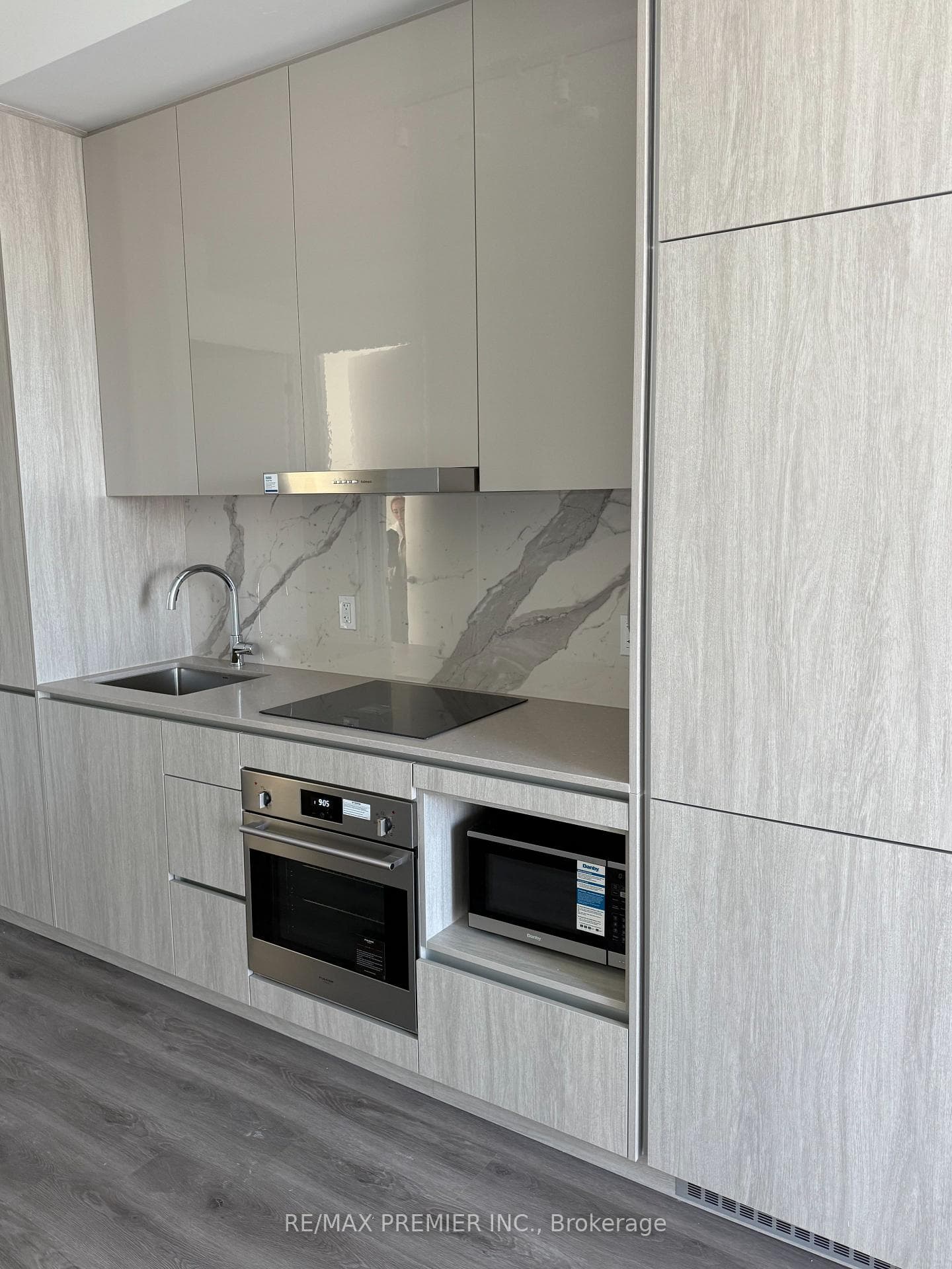 28 Interchange Way Unit 4312 photo 9