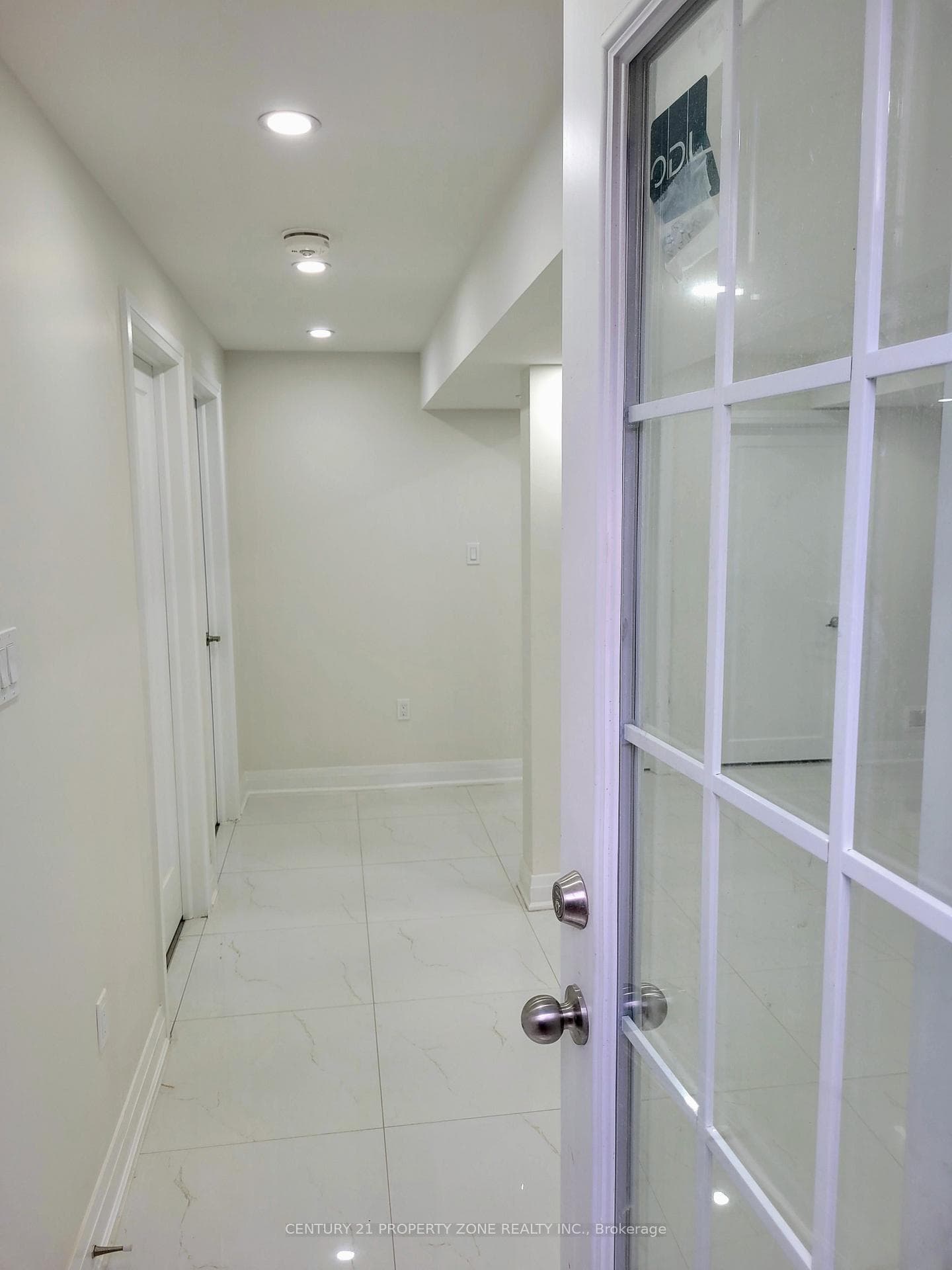 26 Tweedhill Avenue Unit Bsmt photo 6