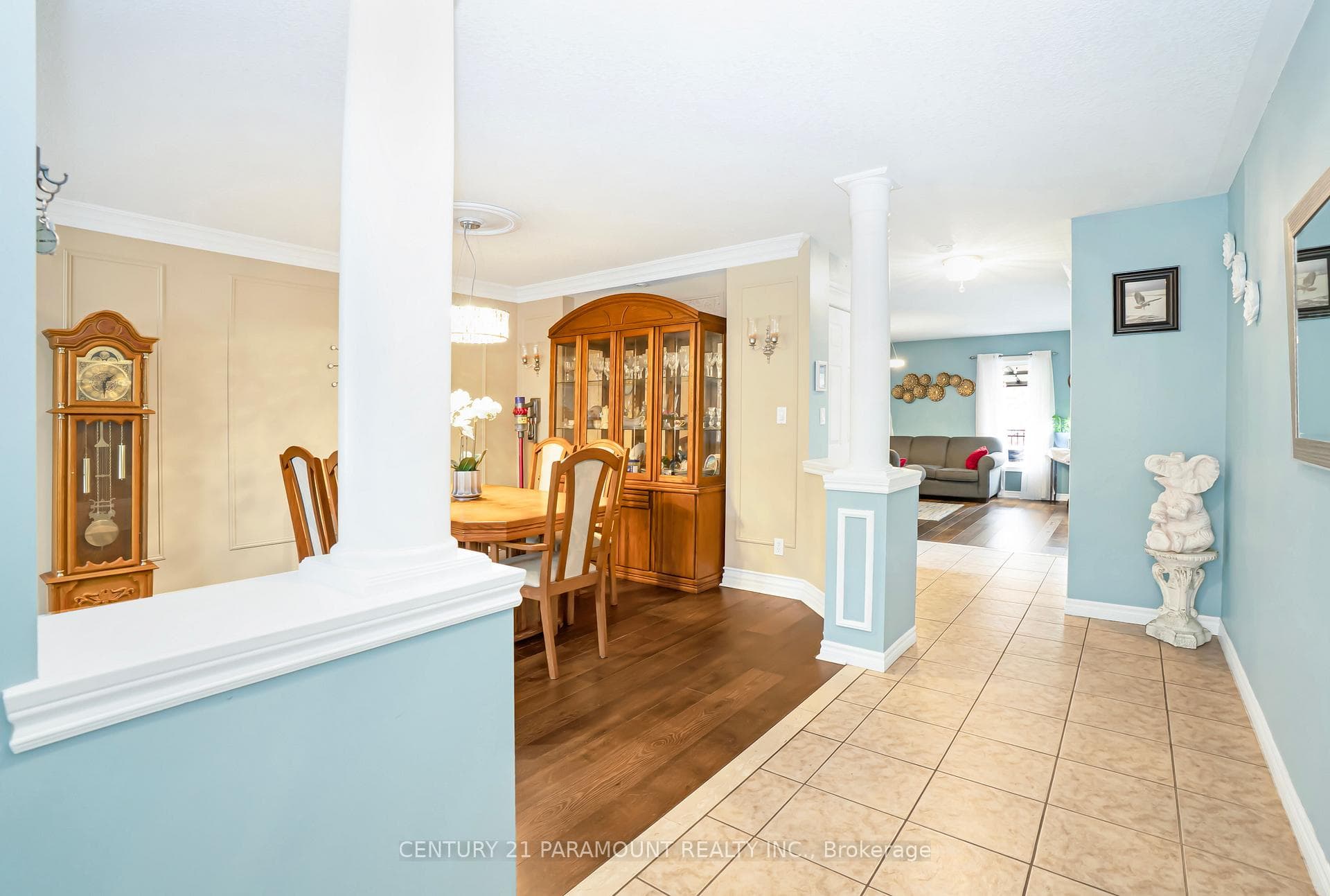 109 Hampson Crescent photo 5
