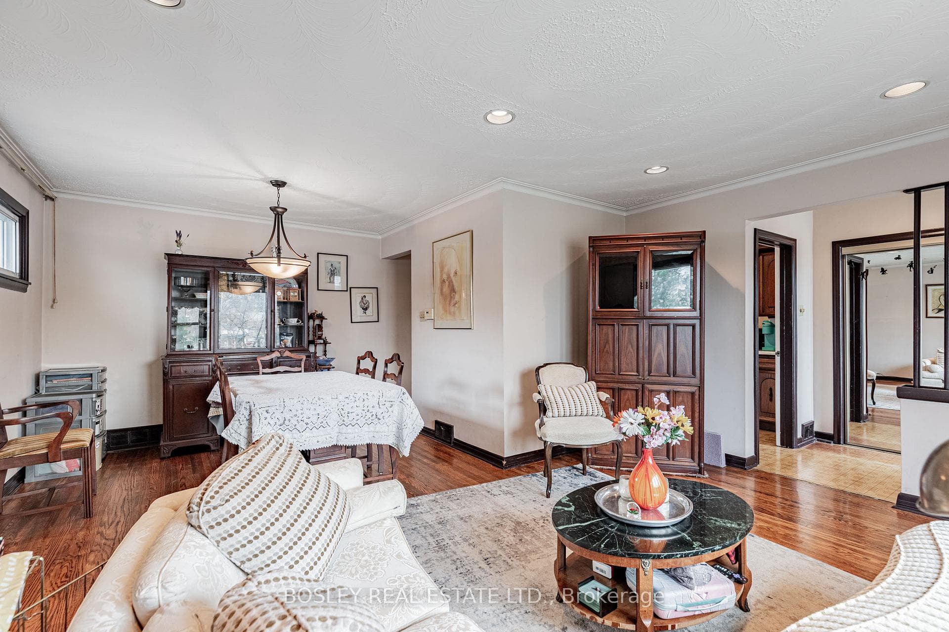 41 Bainbridge Avenue photo 7