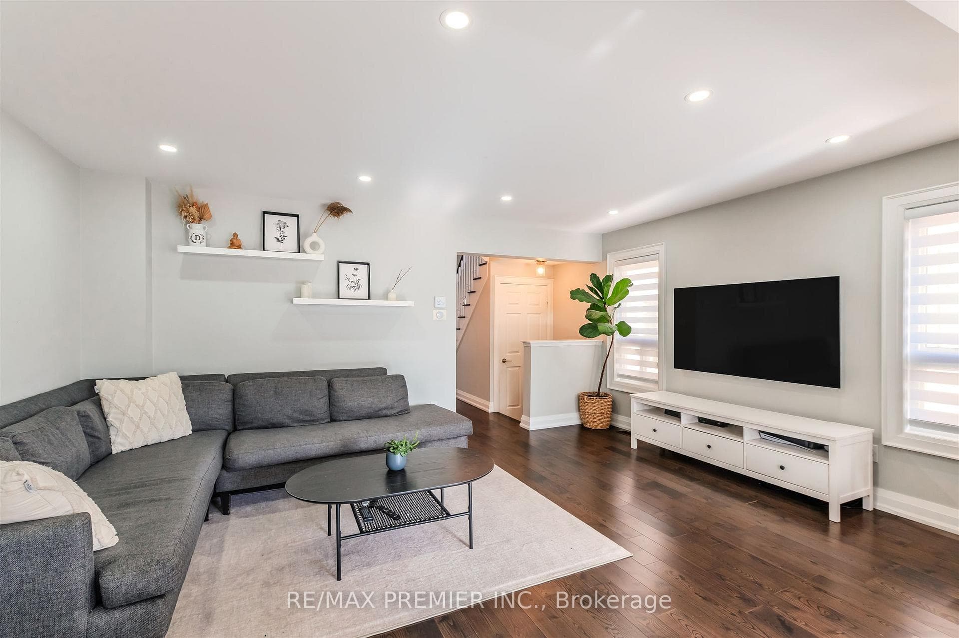 218 Orr Drive photo 9