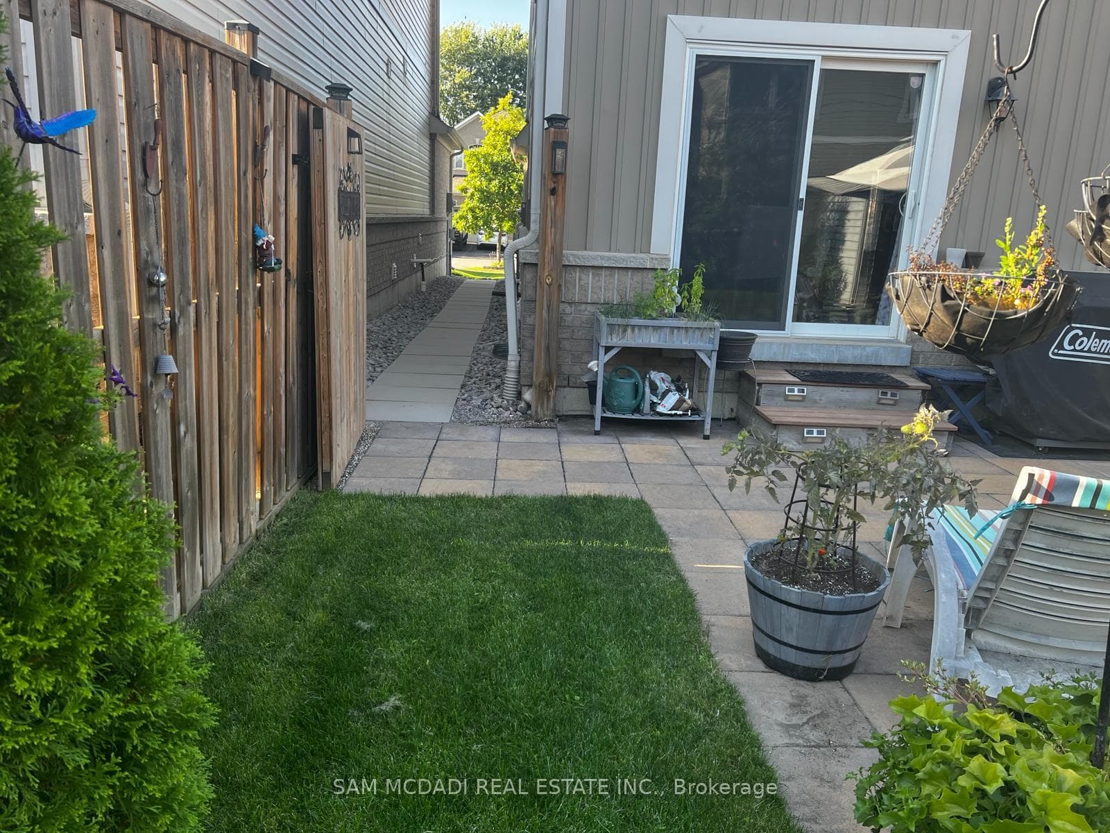 105 Anderson Road photo 40