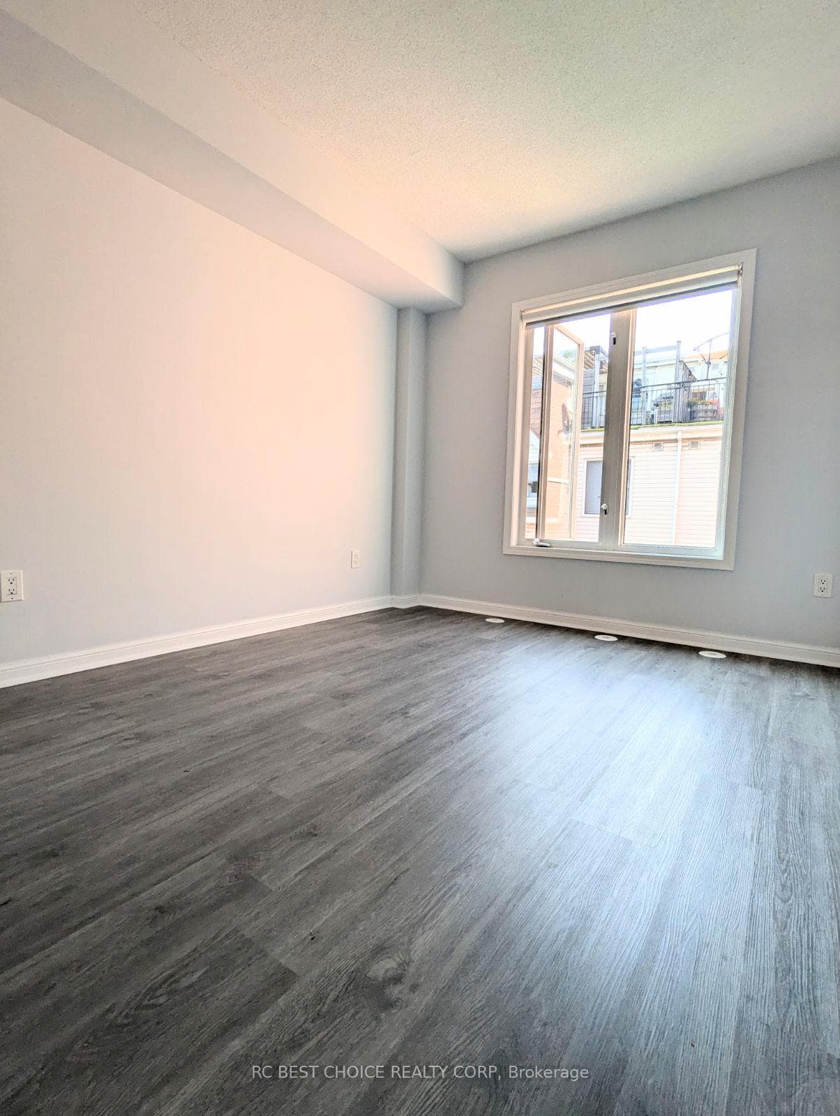 22 laidlaw Street Unit 1229 photo 7