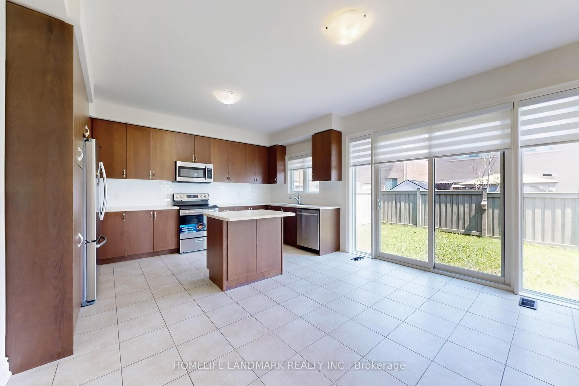 1533 Devine Point photo 11