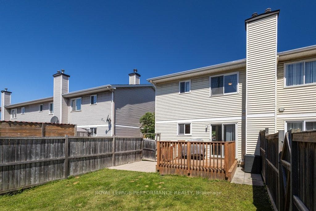 38 Burlington Crescent photo 42