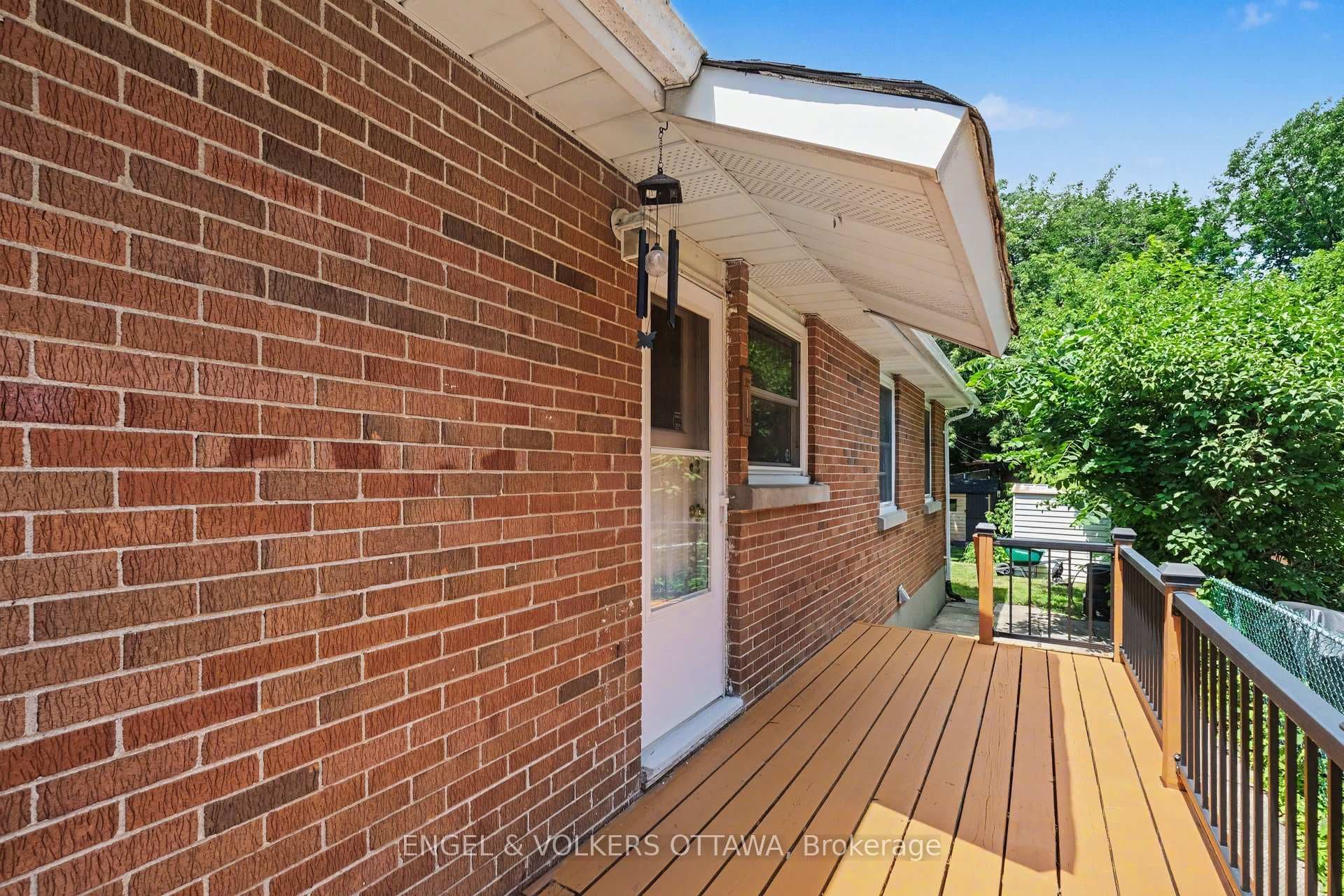 325 Summit Avenue photo 27