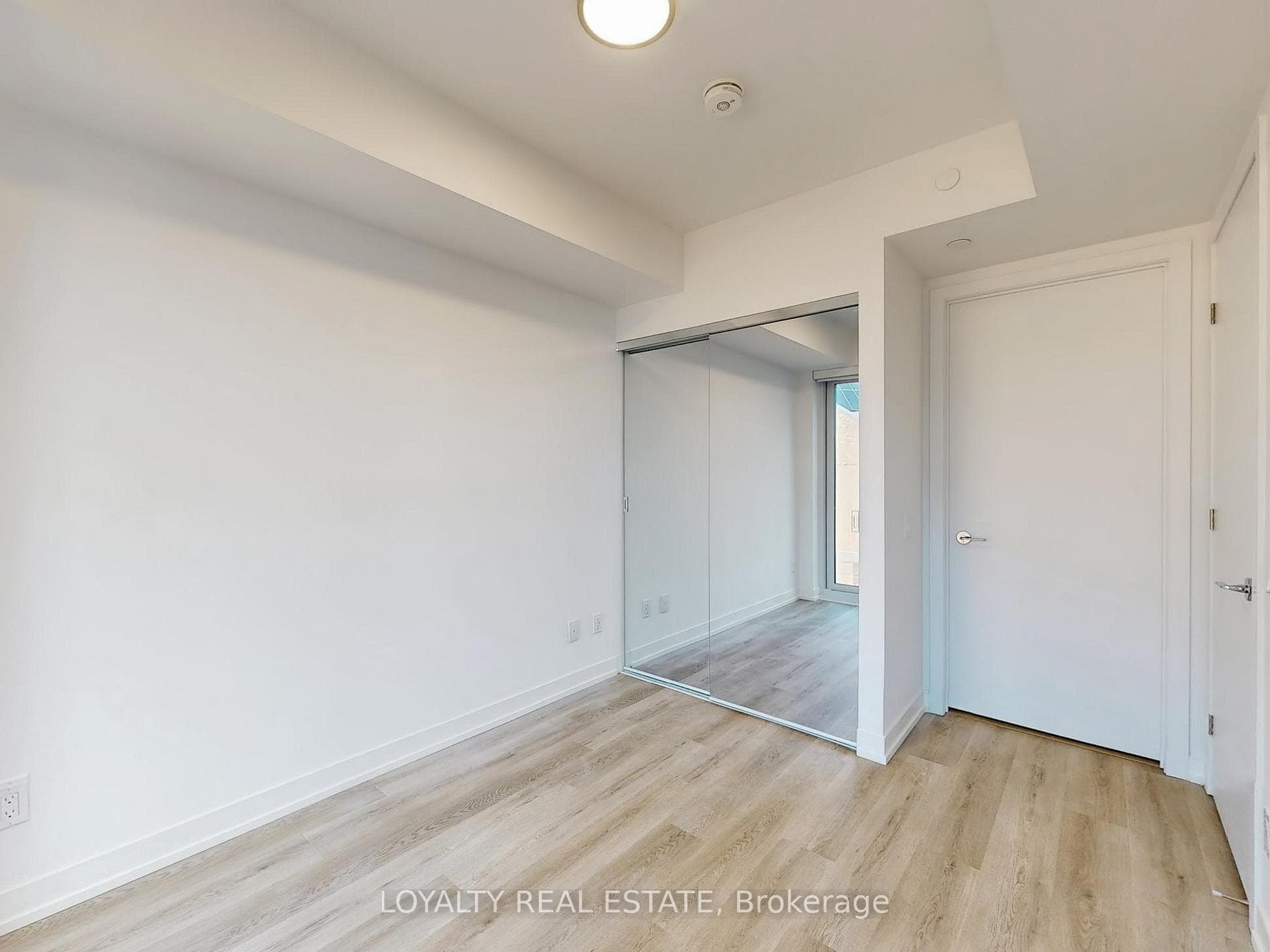 771 Yonge Street Unit 706 photo 21